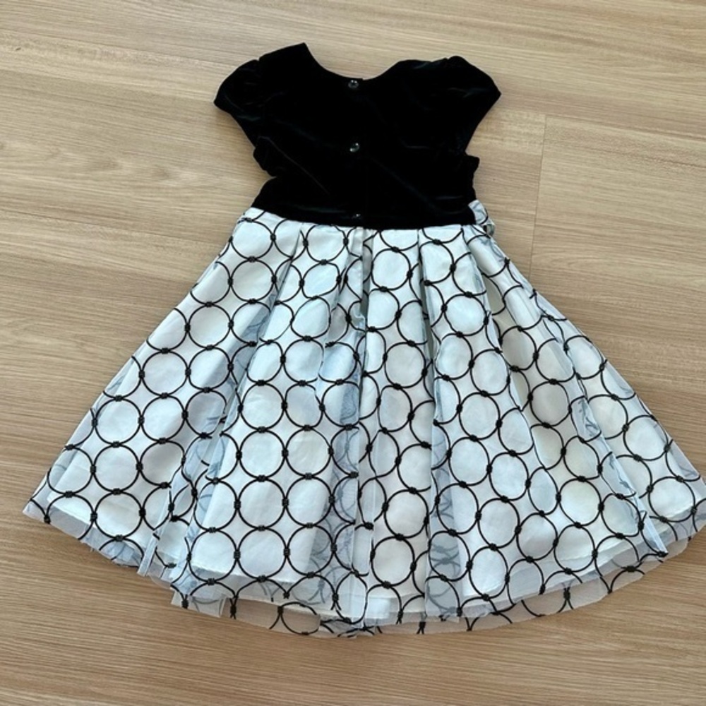 Jona Michelle dress in black and white size 5